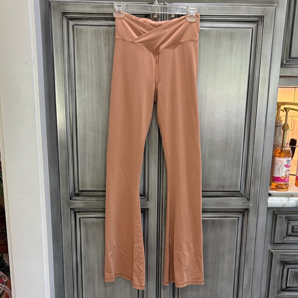 PINK Victoria's Secret Flare Leggings